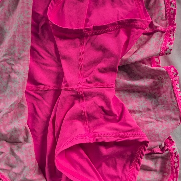 Lilly Pulitzer Corrine Luxletic skort. - Picture 5 of 7